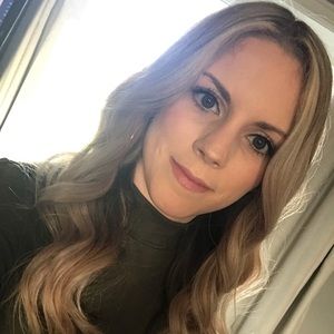 Meet your Posher, Cassandra